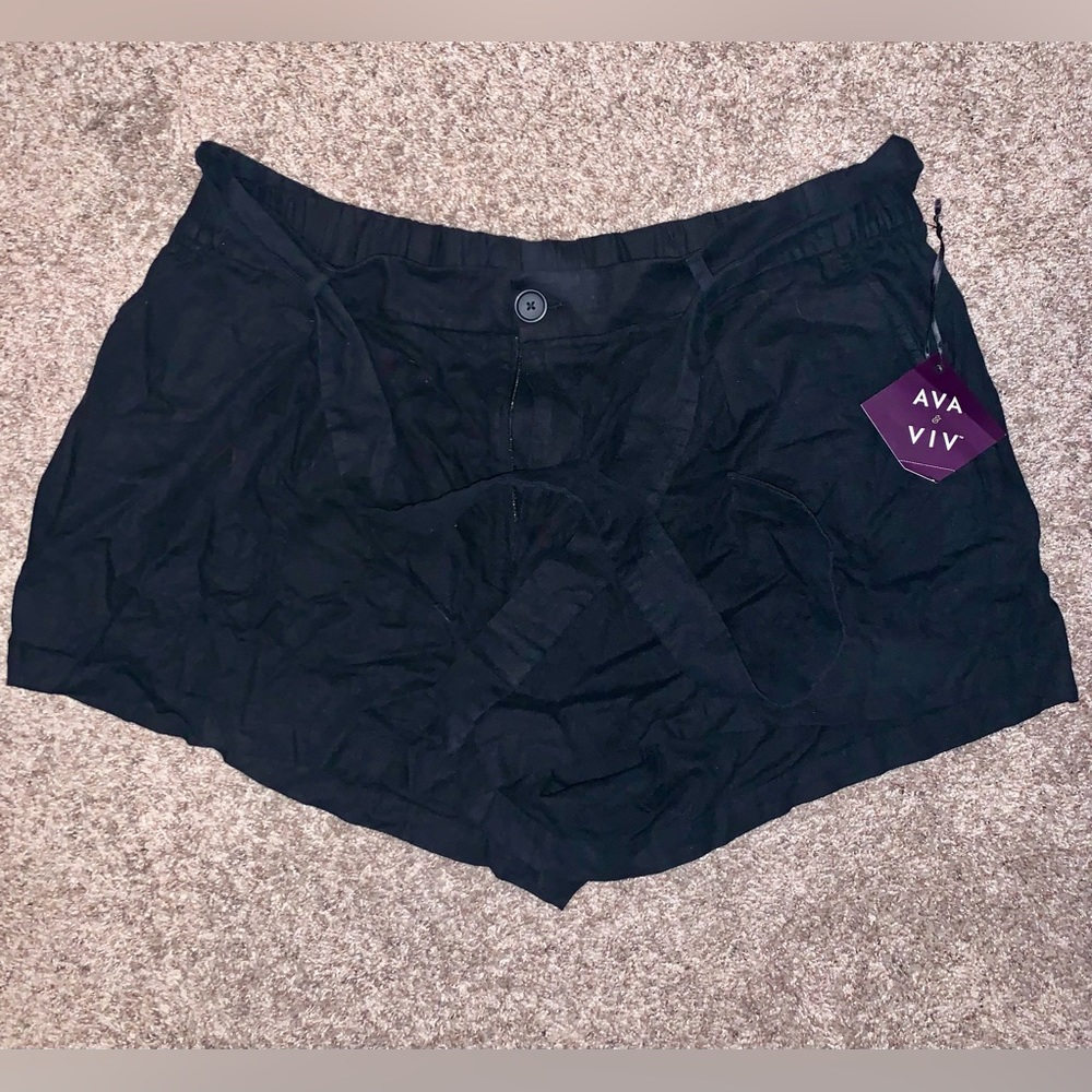 2X Black Ava and Viv Belted Shorts NWT